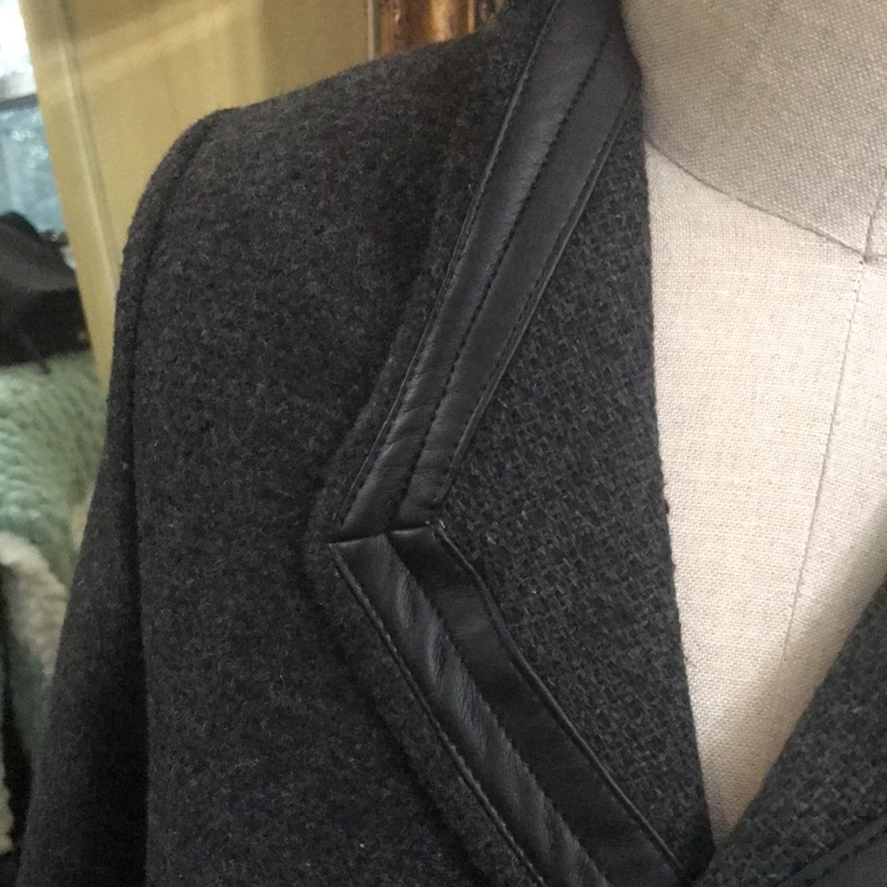 Short jacket - Picture 4 of 11